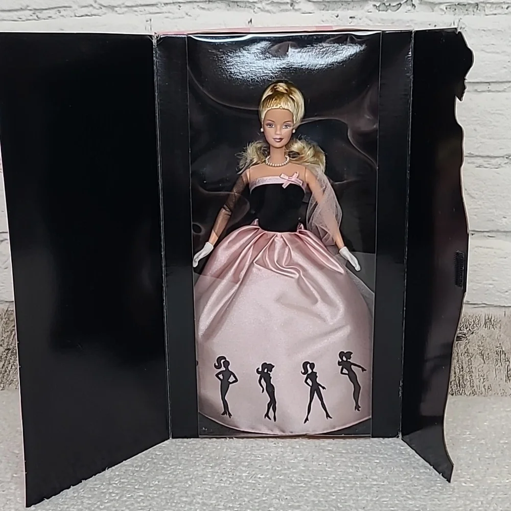 Vintage Mattel Elegant 2000 Timeless Silhouette Retro Barbie Caucasian/Blonde